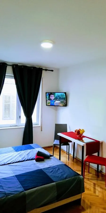 Pula Center Old Town Apartments And Rooms Hotel apartamentowy