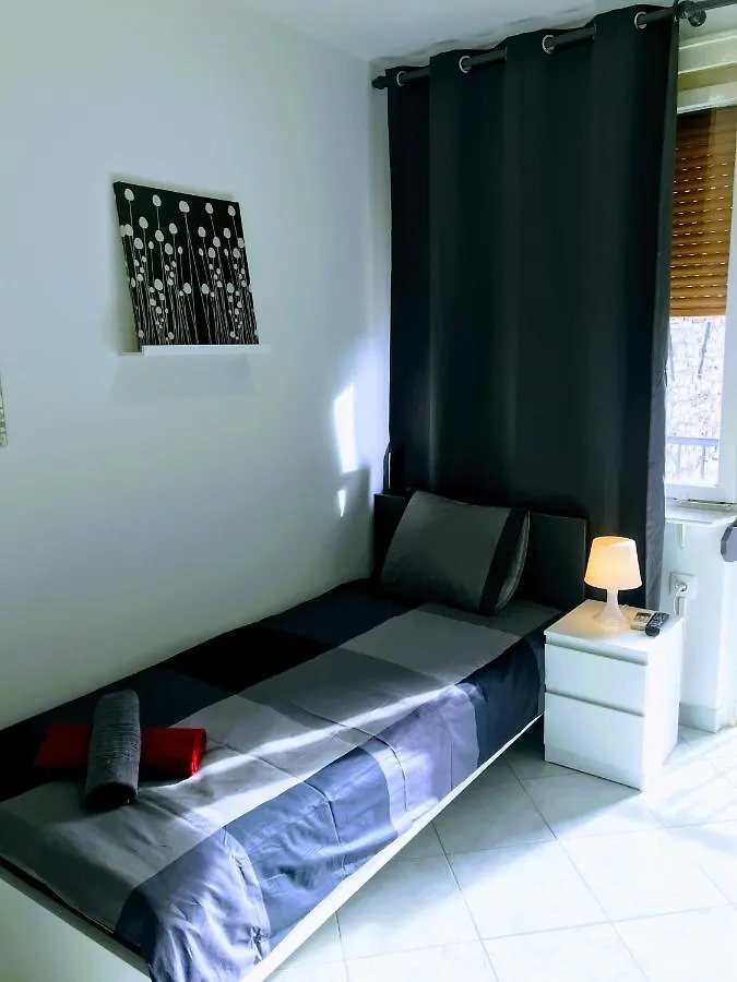 Pula Center Old Town Apartments And Rooms 3*,  קרואטיה
